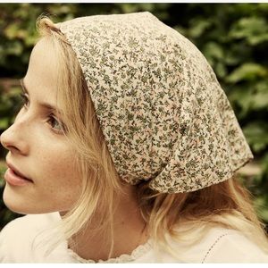 NWT Dôen Penny Bandana Green Summer Nectar